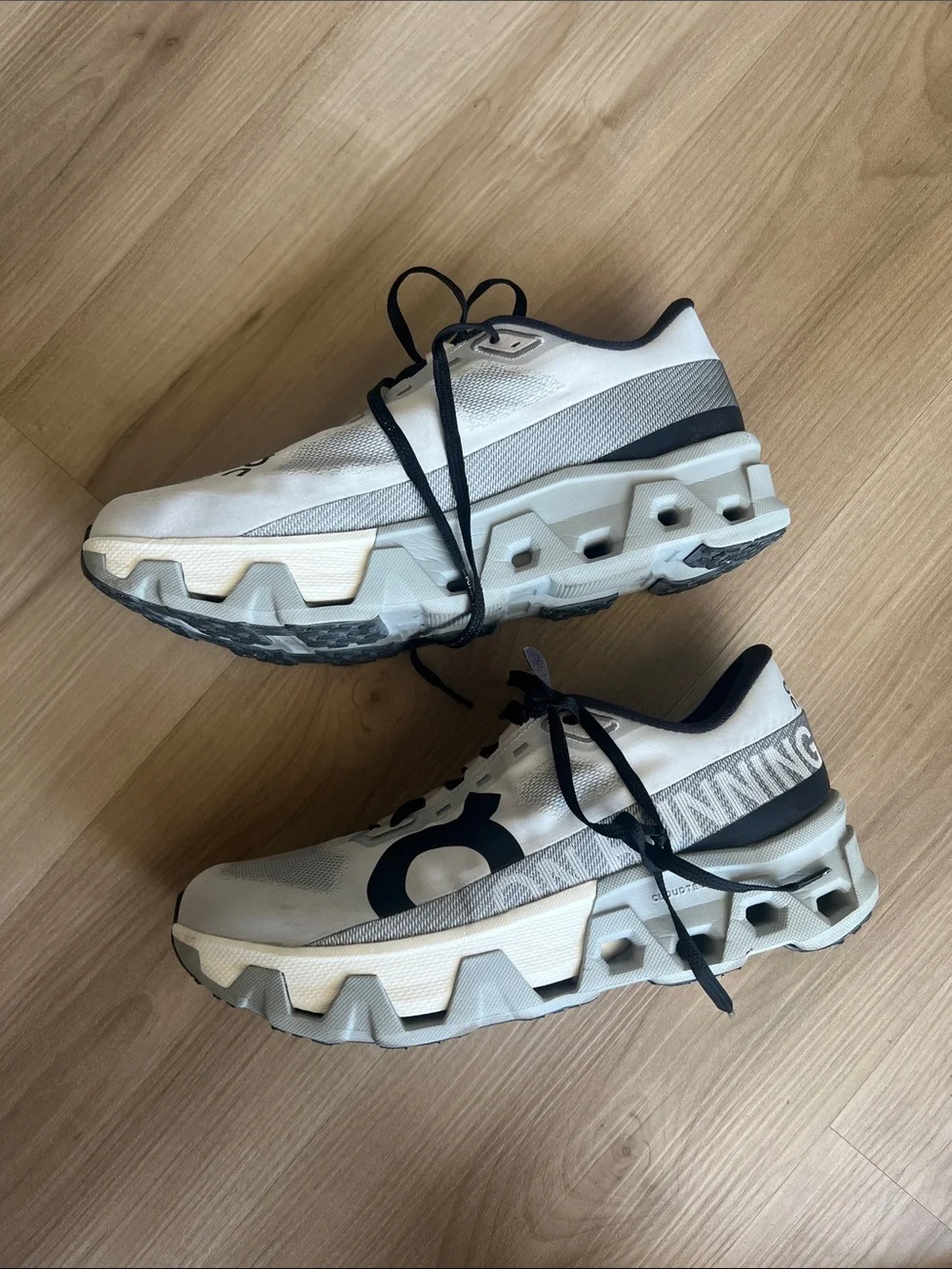On Running Cloudmonster Hyper Men’s Size 10.5